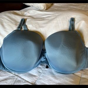 Torrid 360 back smoothing bra in cornflower blue. Underwire size 46DD